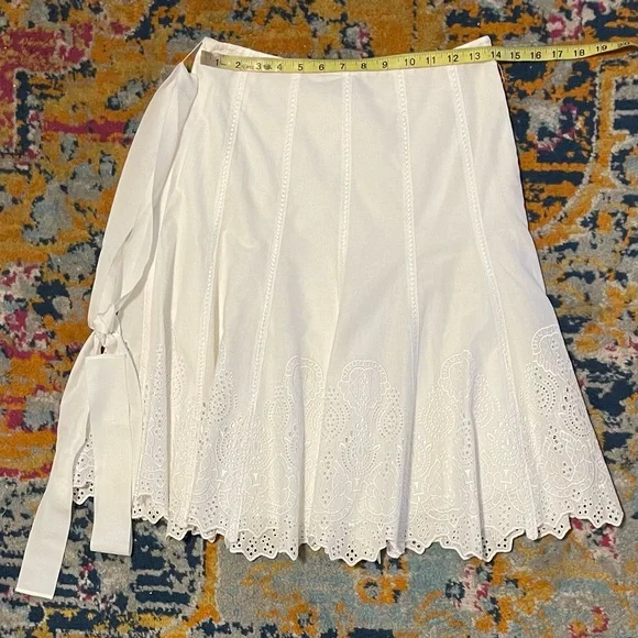 Elie Tahari Mara Skirt Embroidered NWT - Picture 3 of 6